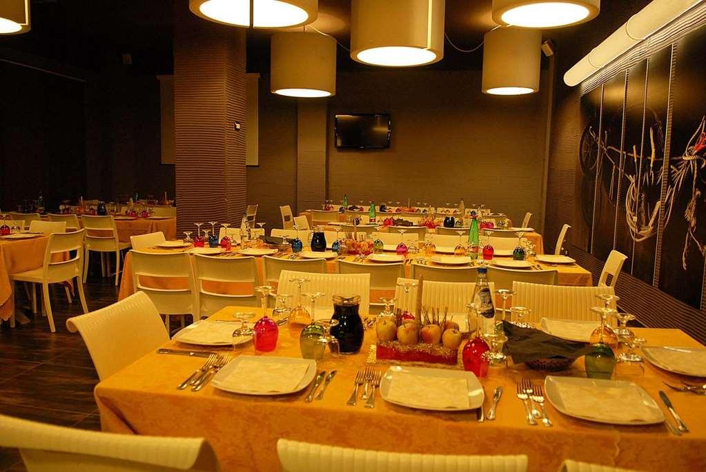 Hotel Scigliano Rossano Restaurace fotografie